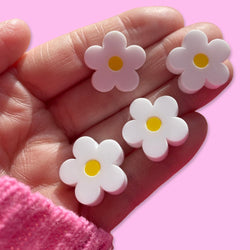 cute daisy earrings